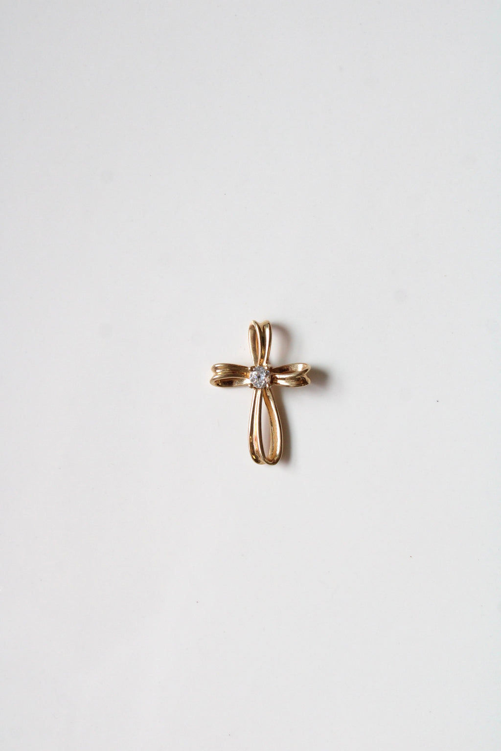 14KT Yellow Gold CZ Stone Loop Cross Pendant
