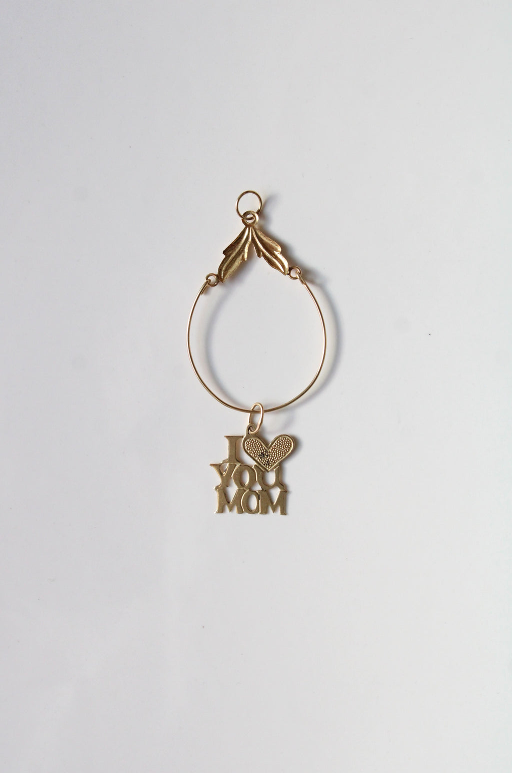 14K Yellow Gold " I Heart You Mom" Necklace Pendant