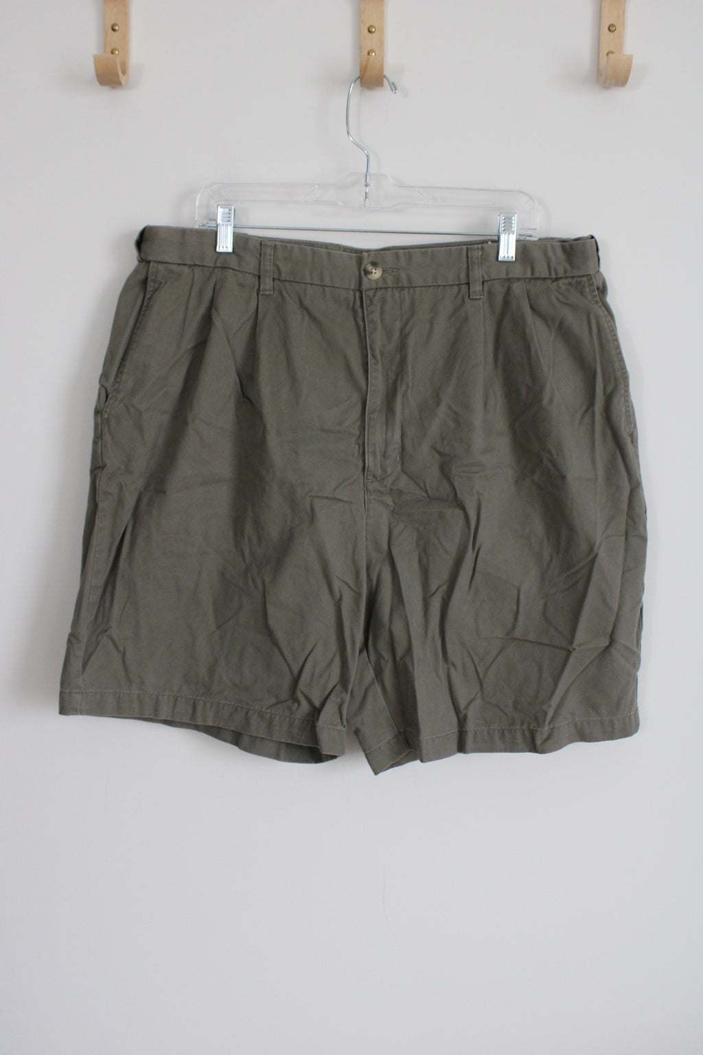 Covington Olive Green Shorts | 40