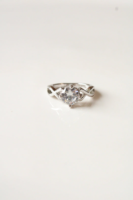 Solitaire Sterling Silver Ring | Size 6.5