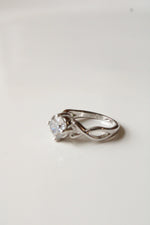 Solitaire Sterling Silver Ring | Size 6.5