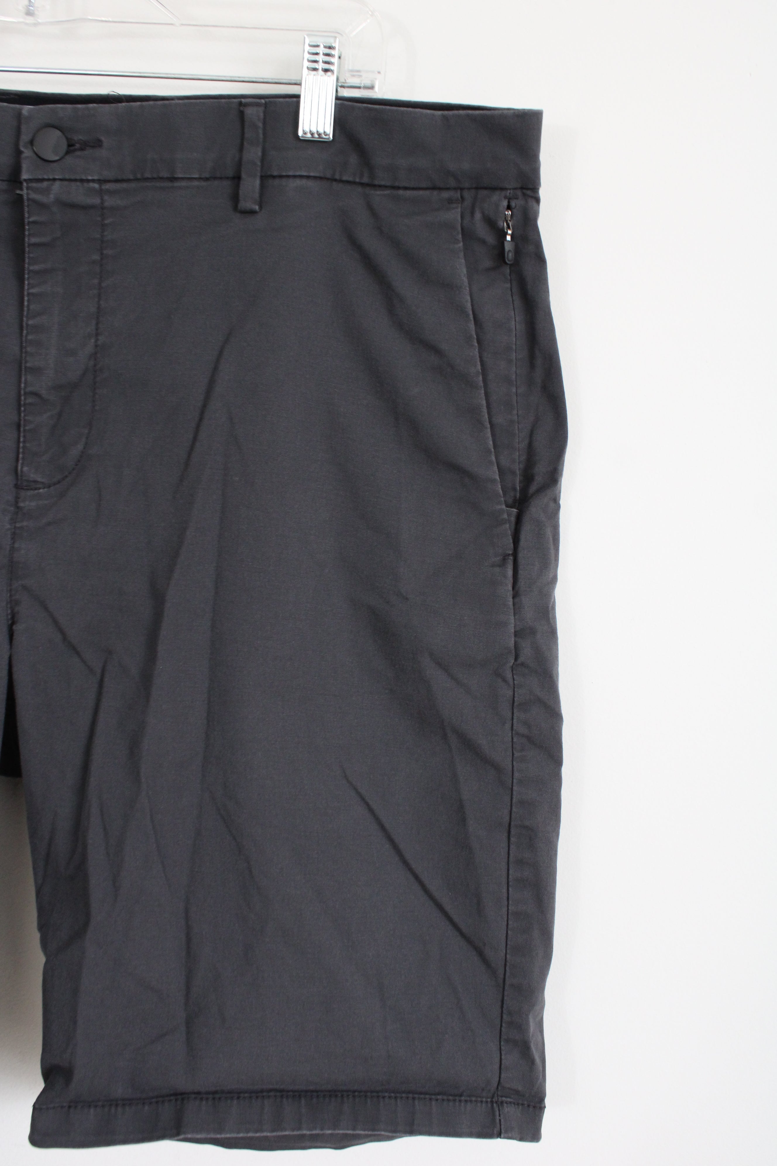 Old Navy Ultimate Tech Slim Dark Gray Chino Shorts | 38