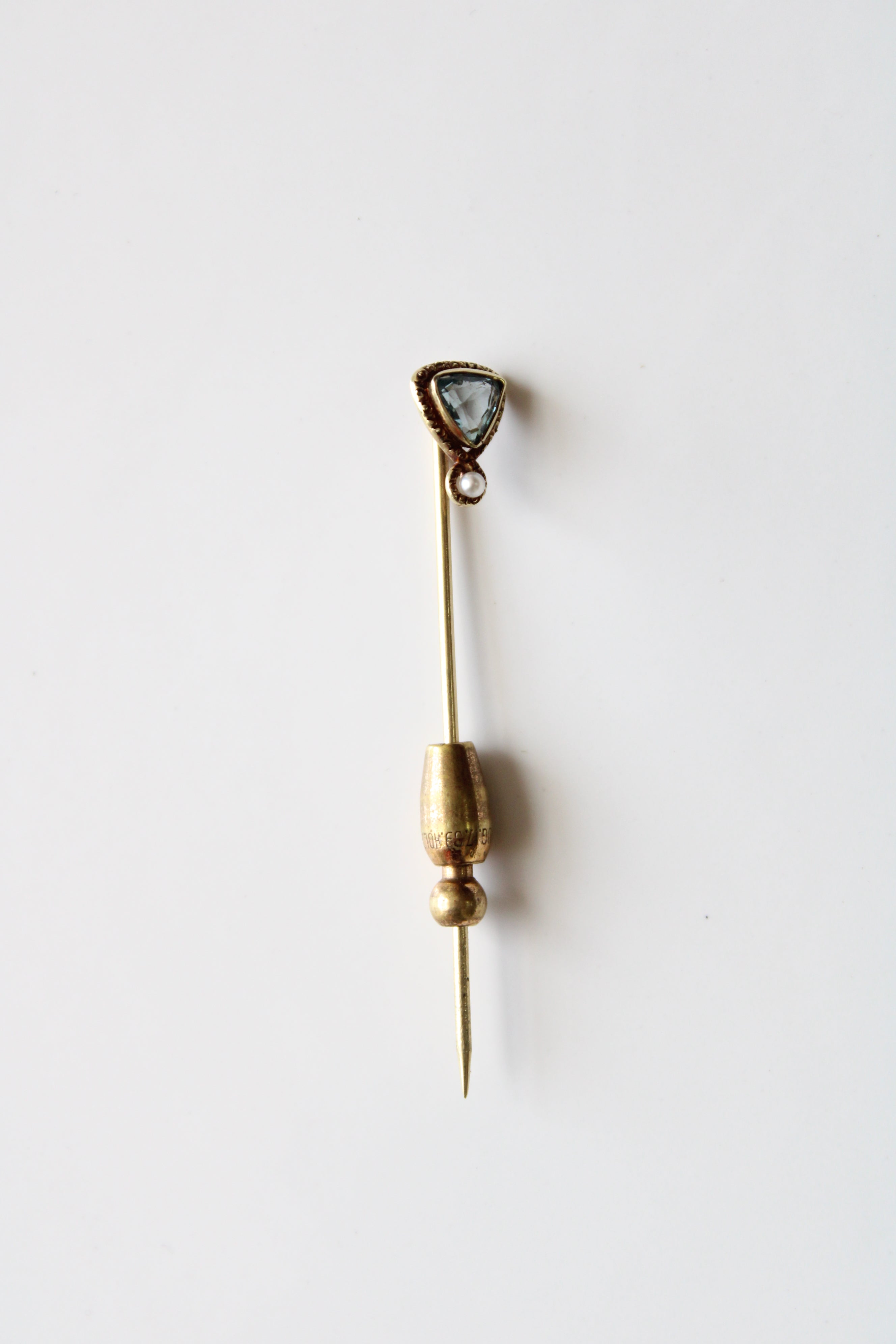 14KT Yellow Gold Blue Topaz & Genuine Pearl Blue Stone Pin