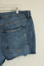 Old Navy Medium Wash Distressed Denim Shorts | 20