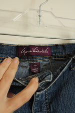Gloria Vanderbilt Medium wash Denim Capris | 14P