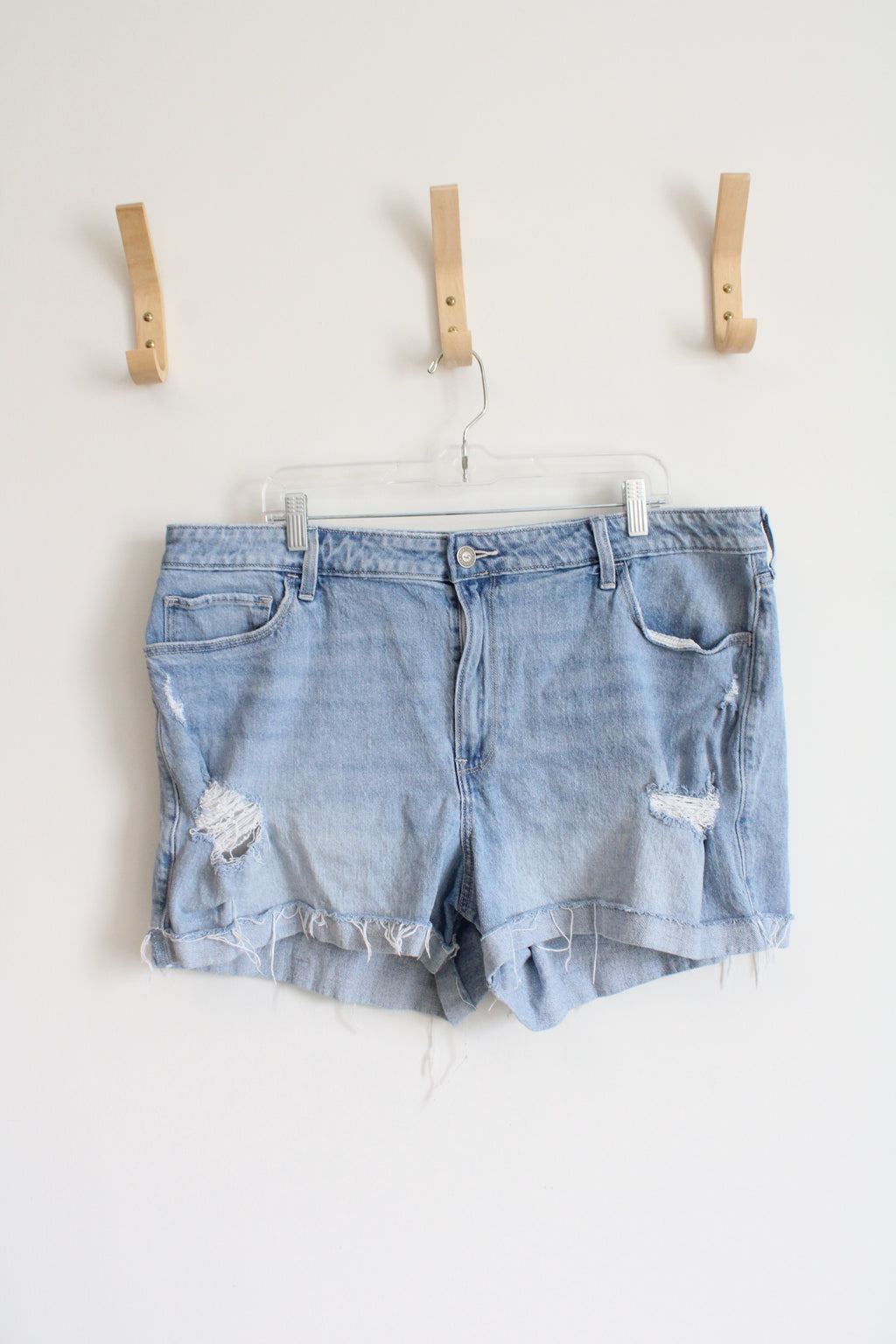 Hollister Ultra High-Rise Mom Shorts | 18