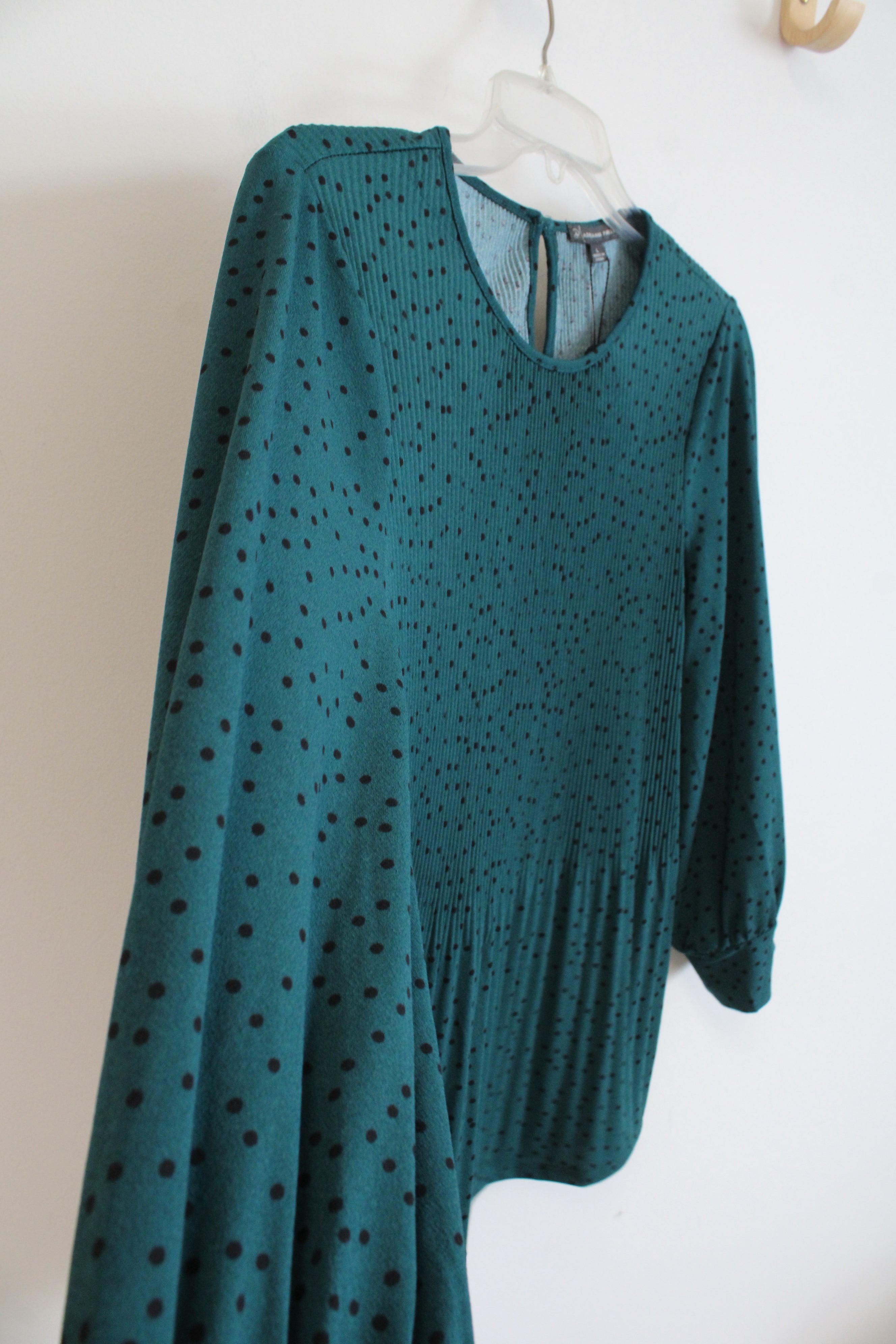 NEW Adrianna Papell Green & Black Dotted Pleated Long Sleeved Top | L