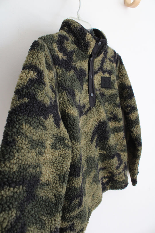 Under Armour Green Camo Sherpa 1/4 Buttoned Sweatshirt | Youth S