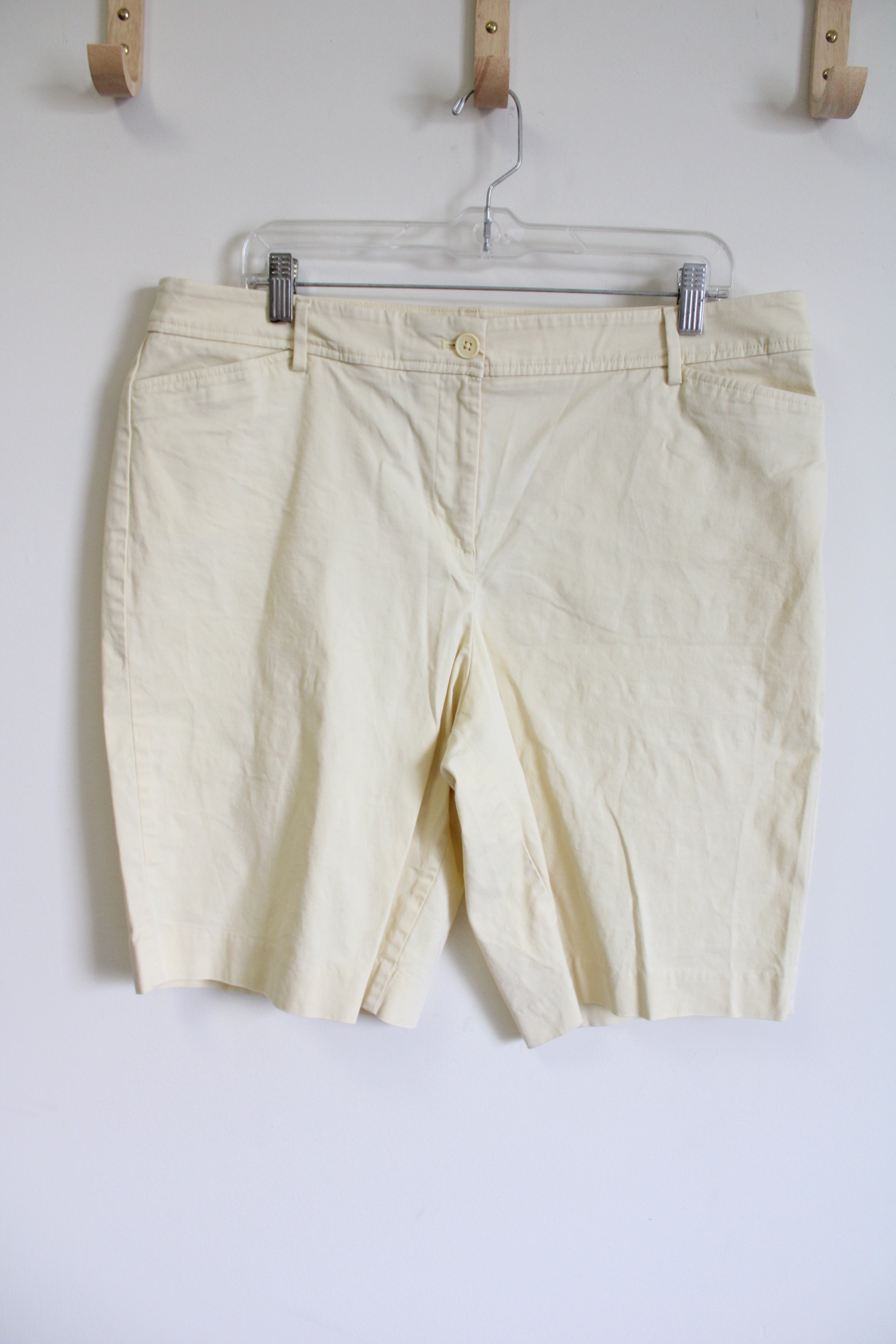 Talbots Pale Yellow Long Bermuda Shorts | 16