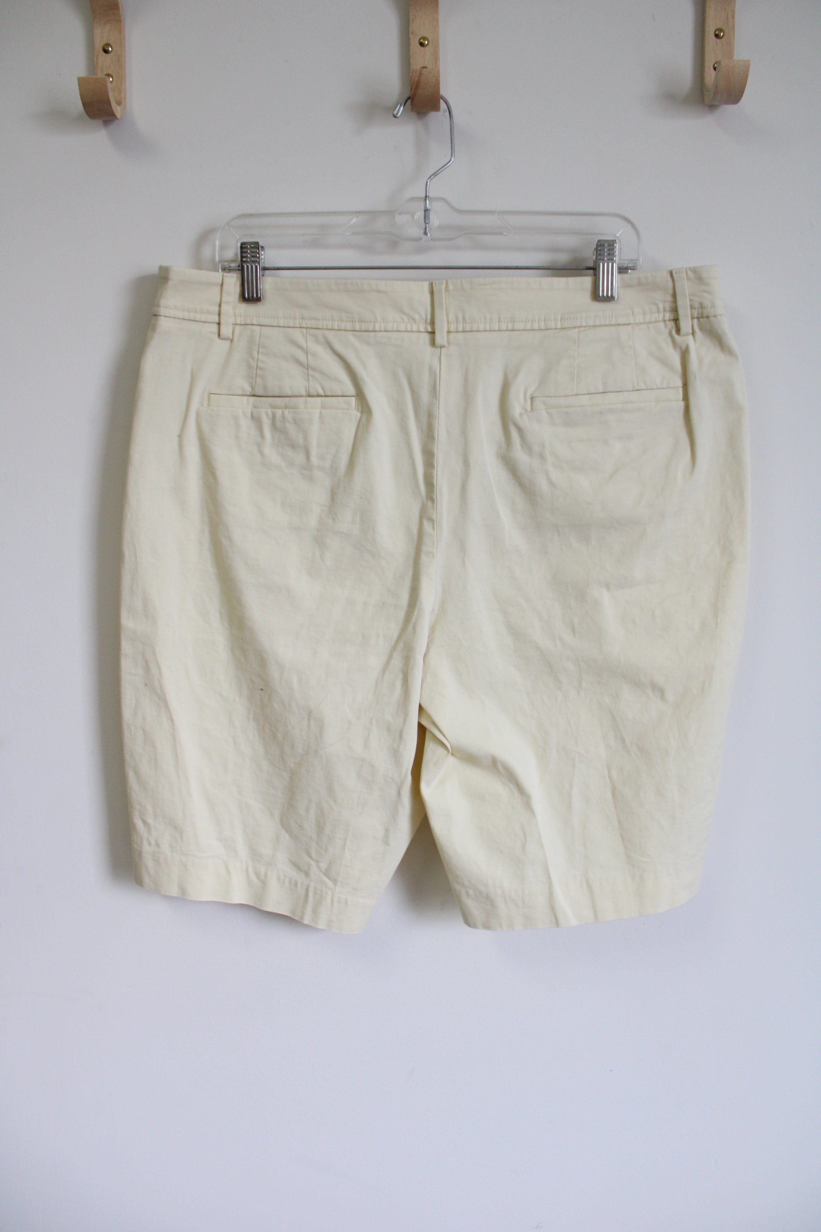 Talbots Pale Yellow Long Bermuda Shorts | 16