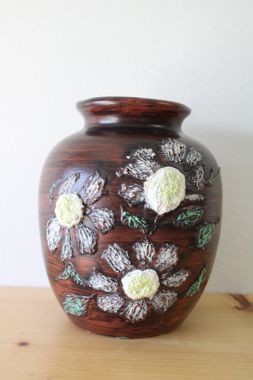 MG 75 Brown Floral Vase