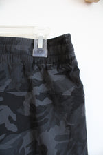 NEW Tuff Athletics Black and Gray Camo Stretch Shorts | L