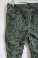 Old Navy Pixie Green Tropical Pant | 4