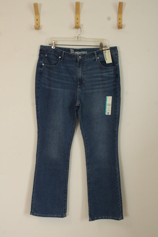 NEW No Boundaries Mid-rise Bootcut Medium wash Jeans | 20