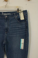 NEW No Boundaries Mid-rise Bootcut Medium wash Jeans | 20