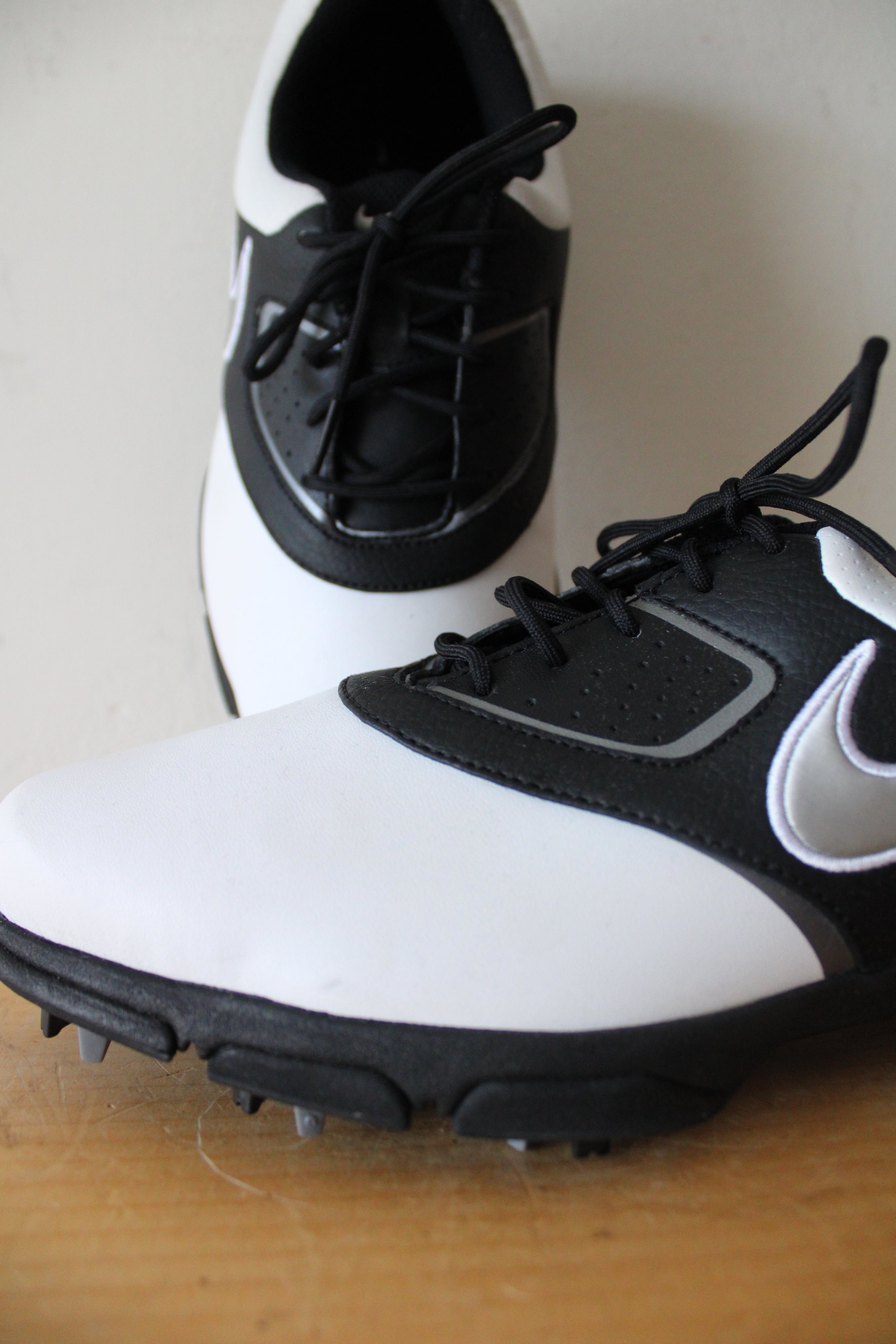 Nike Golf Heritage Black & White Golf Shoes | 8W