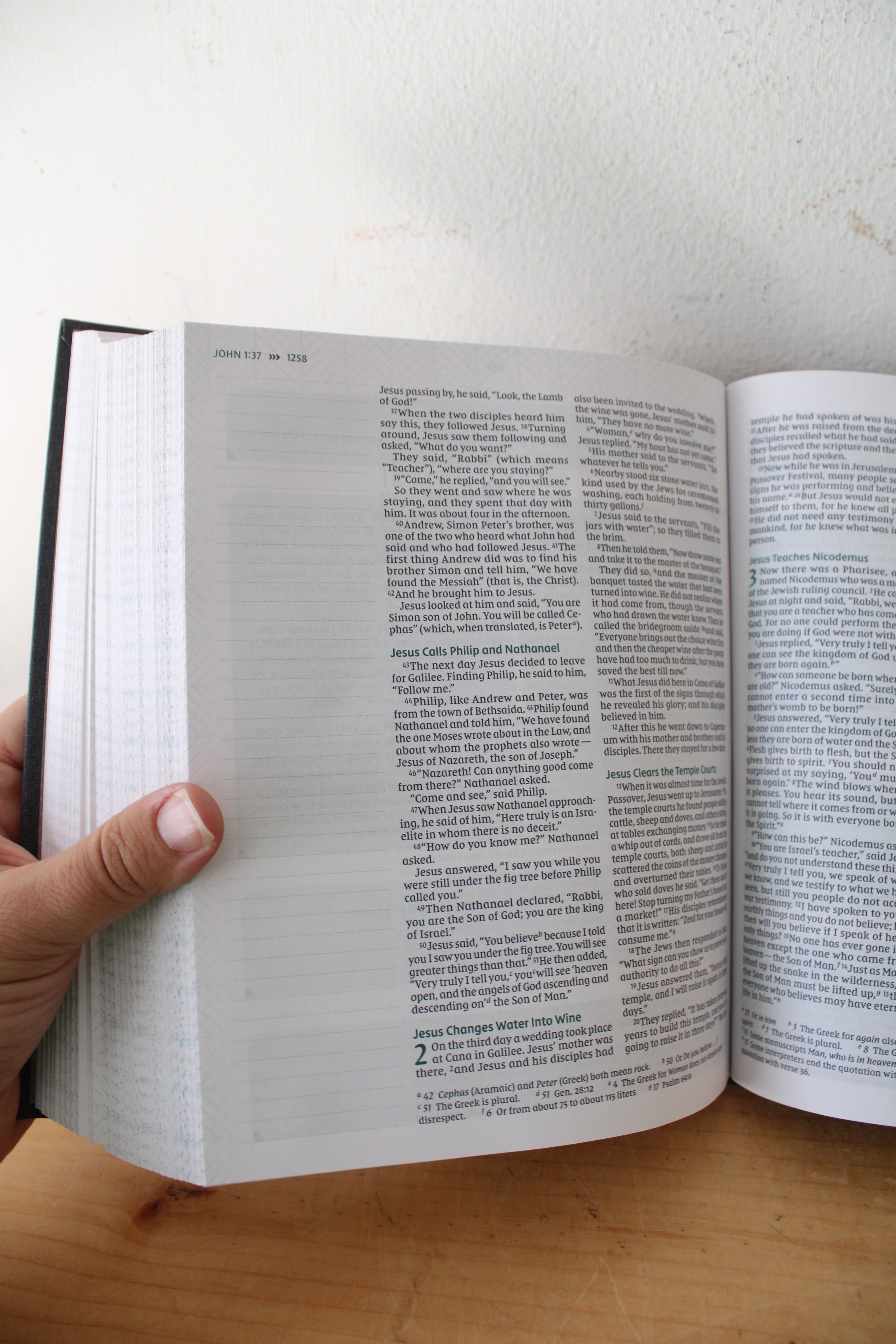 NIV Verse Mapping Hardcover Bible