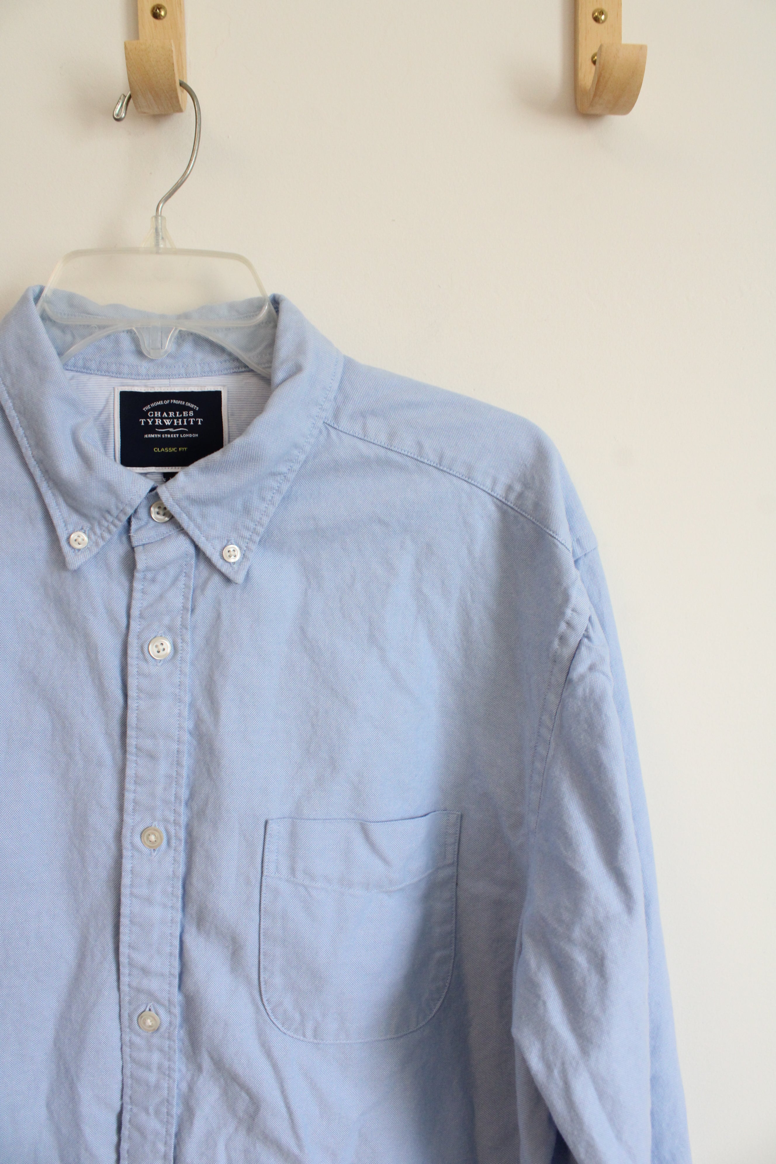 Charles Tyrwhitt Classic Fit Blue Long Sleeved Button Down Shirt | XL