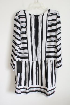 BCBG Maxazria Black White Striped Chiffon Loose Fit Dress | L Jubilee Thrift BCBG Maxazria Black White Striped Chiffon Loose Fit Dress | L Jubilee Thrift