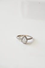14K White Gold Pear Shaped Halo Ring | Size 6.5