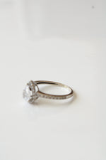 14K White Gold Pear Shaped Halo Ring | Size 6.5
