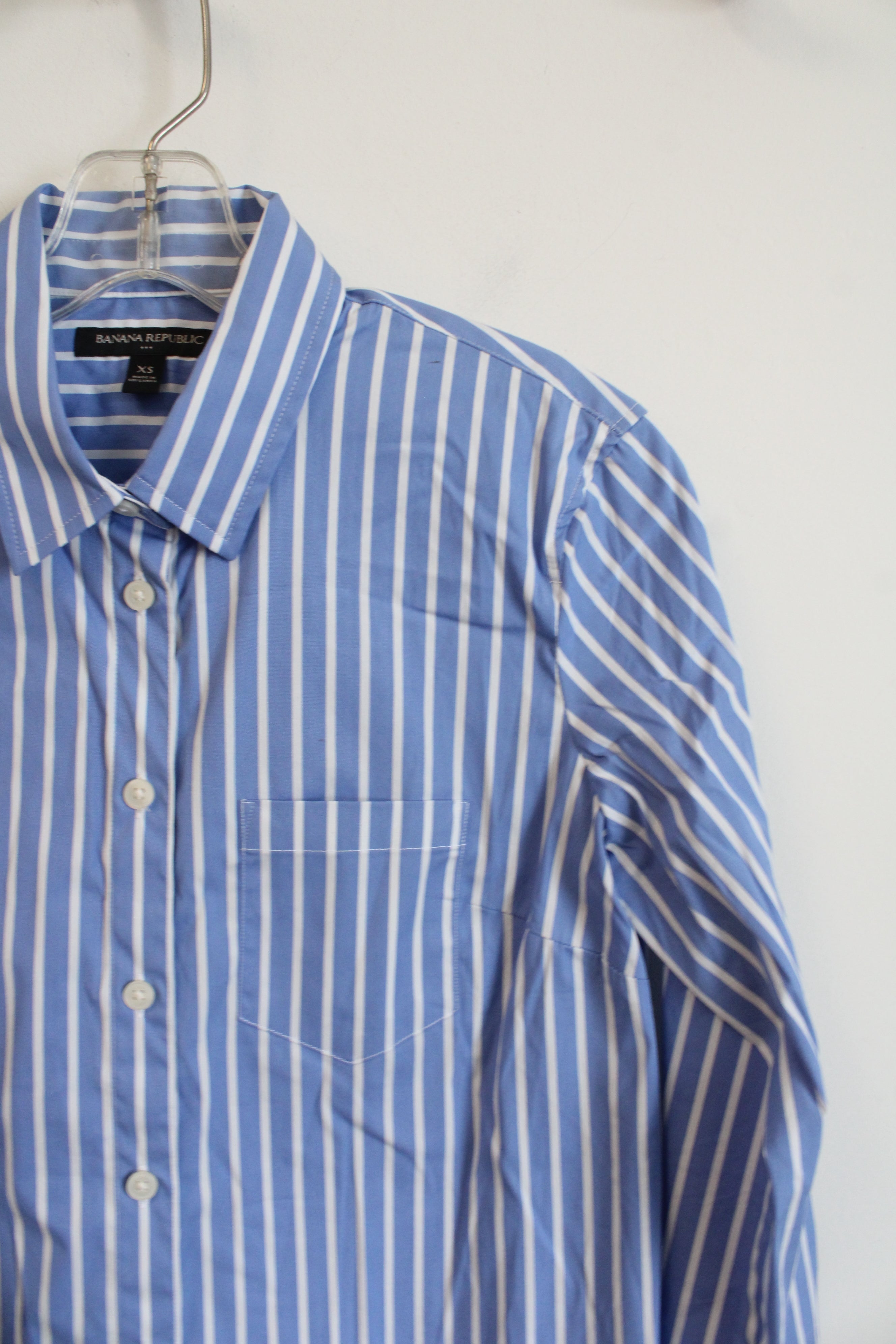 Banana Republic Blue & White Striped Button Down Top | XS
