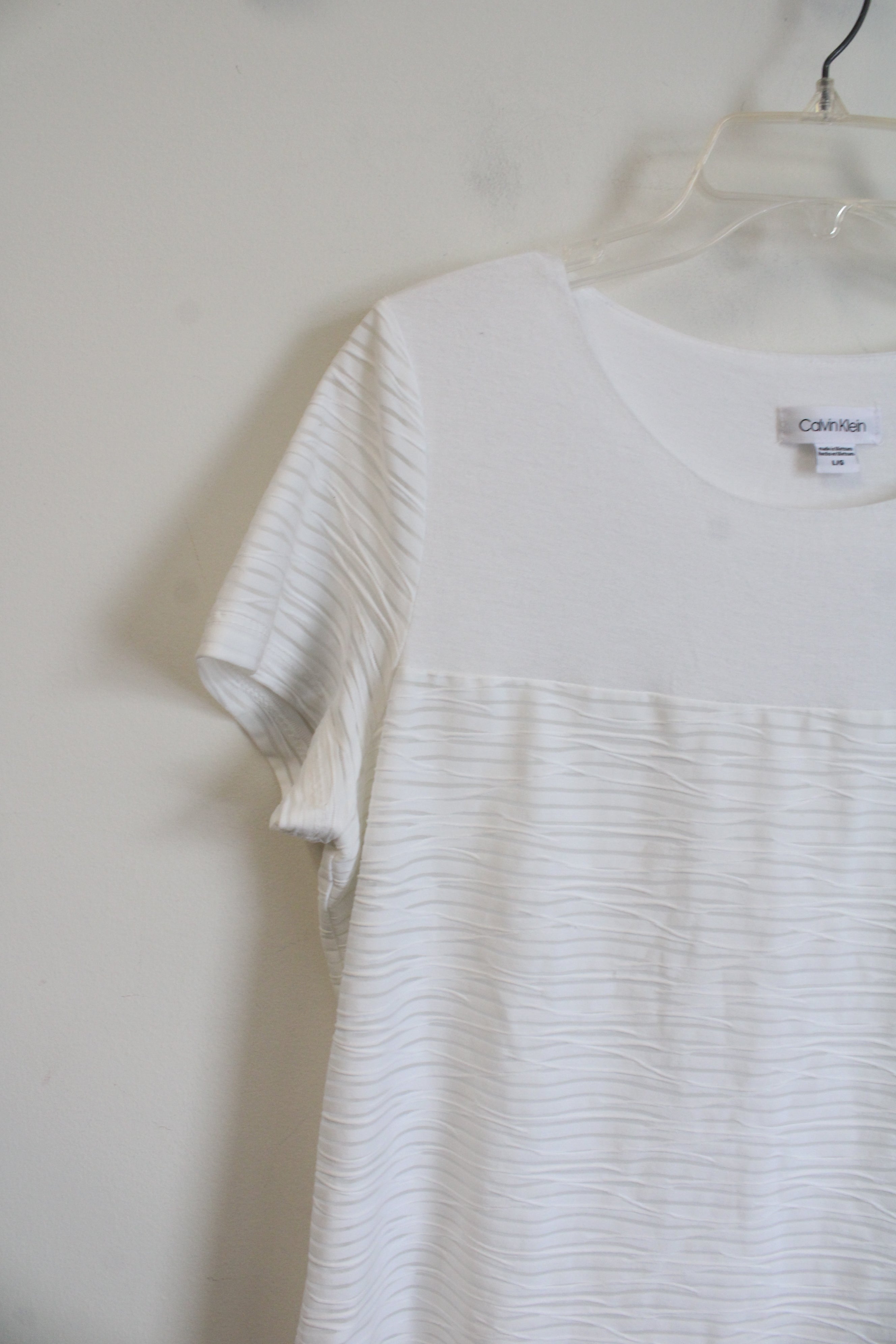 Calvin Klein White Textured Striped Top | L