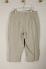 Gloria Vanderbilt Light Tan Capris | 12