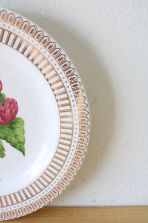 American Atlier At Home Christmas Floral 5429 Plate | 8"