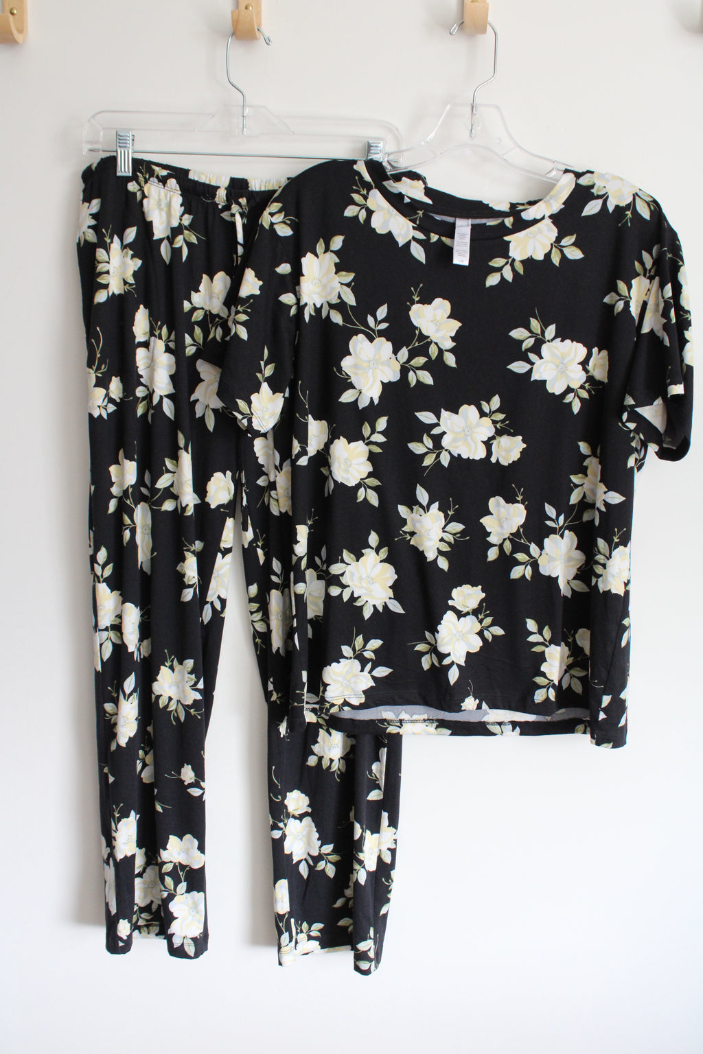 FN By Flora Nikrooz Black Floral Pajama Set | L