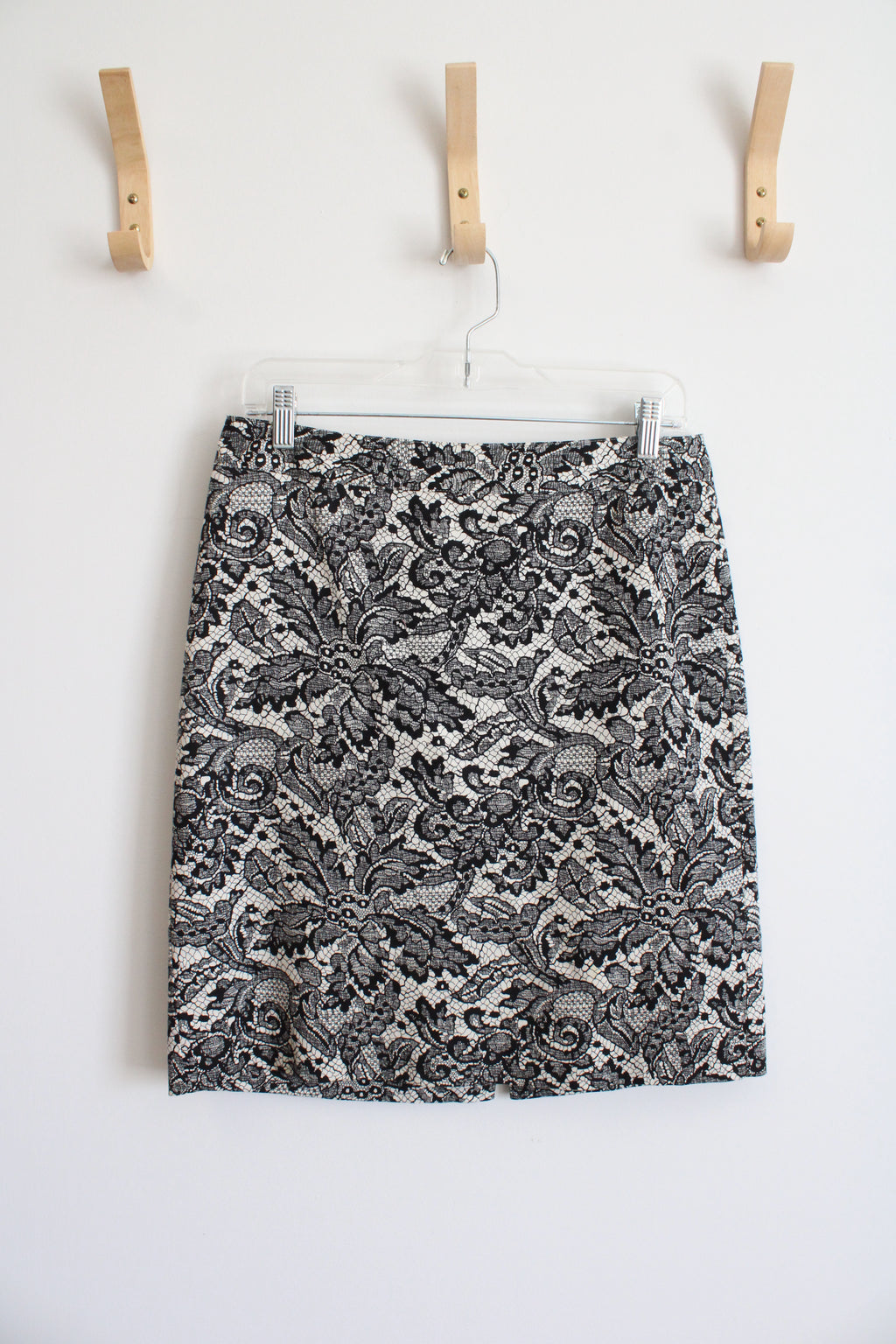 Van Heusen Cream and Black Lace Patterned Skirt | 6