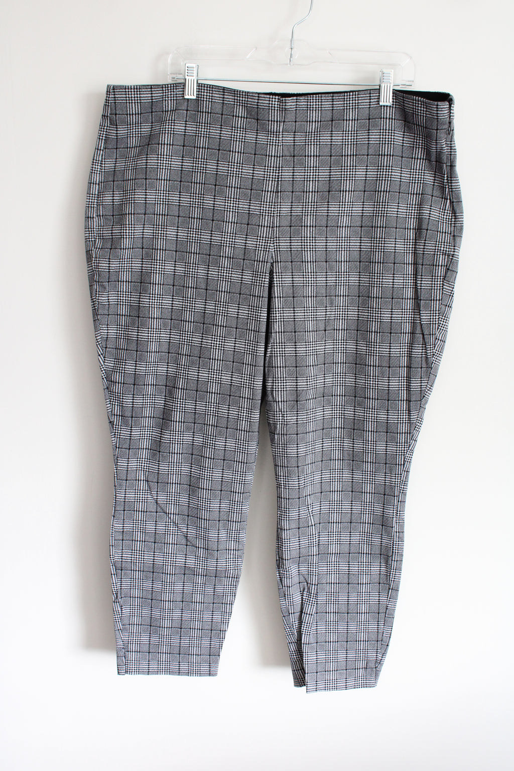 Old Navy Black White Plaid Fitted Pant | 20