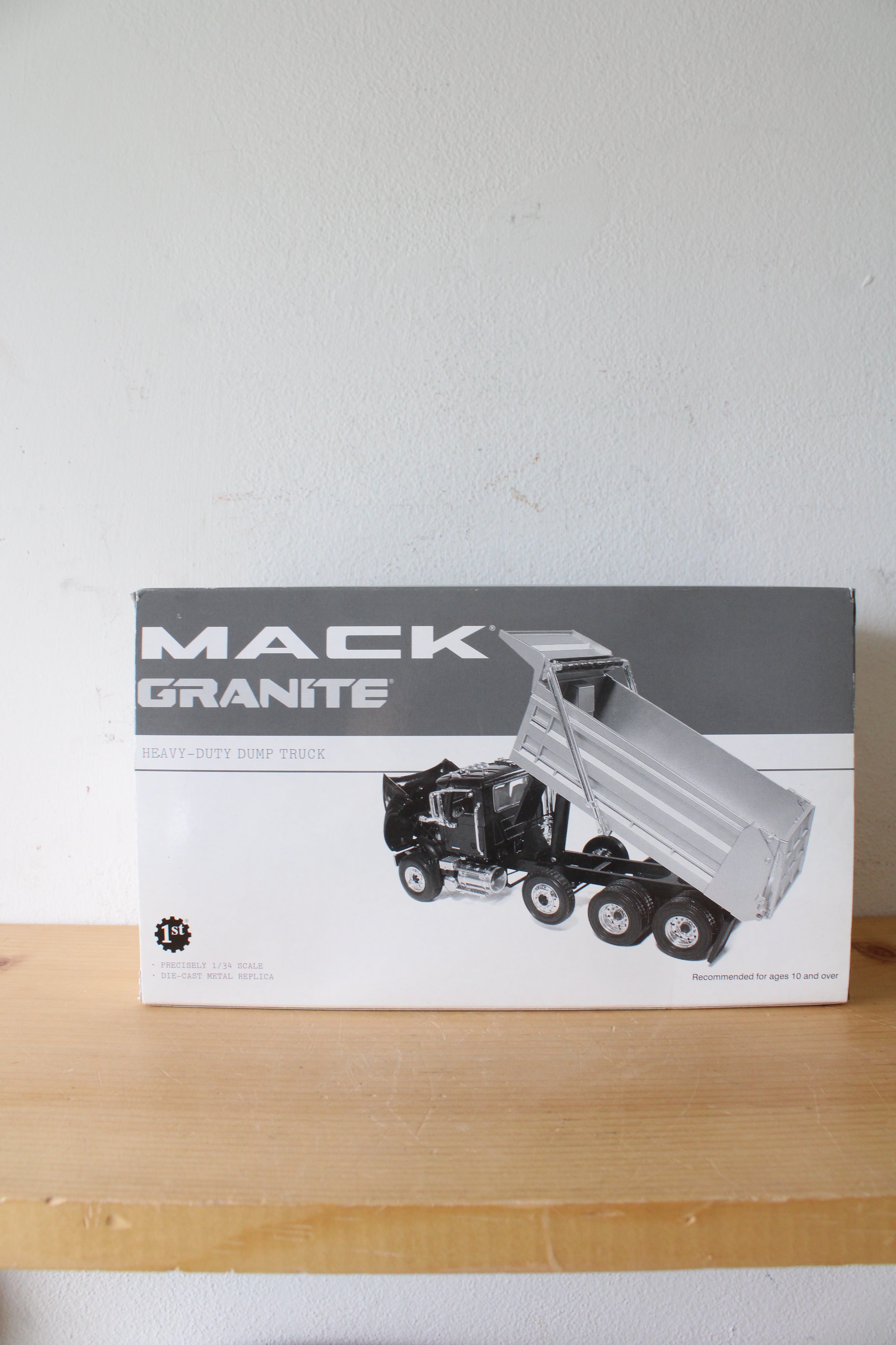 First Gear Mack Granite Precisely 1/34 Scale Die-Cast Metal Replica Dump Truck