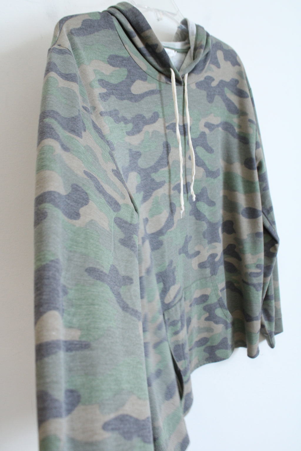 Stitch & Knot Green Camp Stretch Hoodie | M