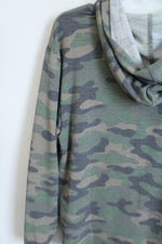 Stitch & Knot Green Camp Stretch Hoodie | M