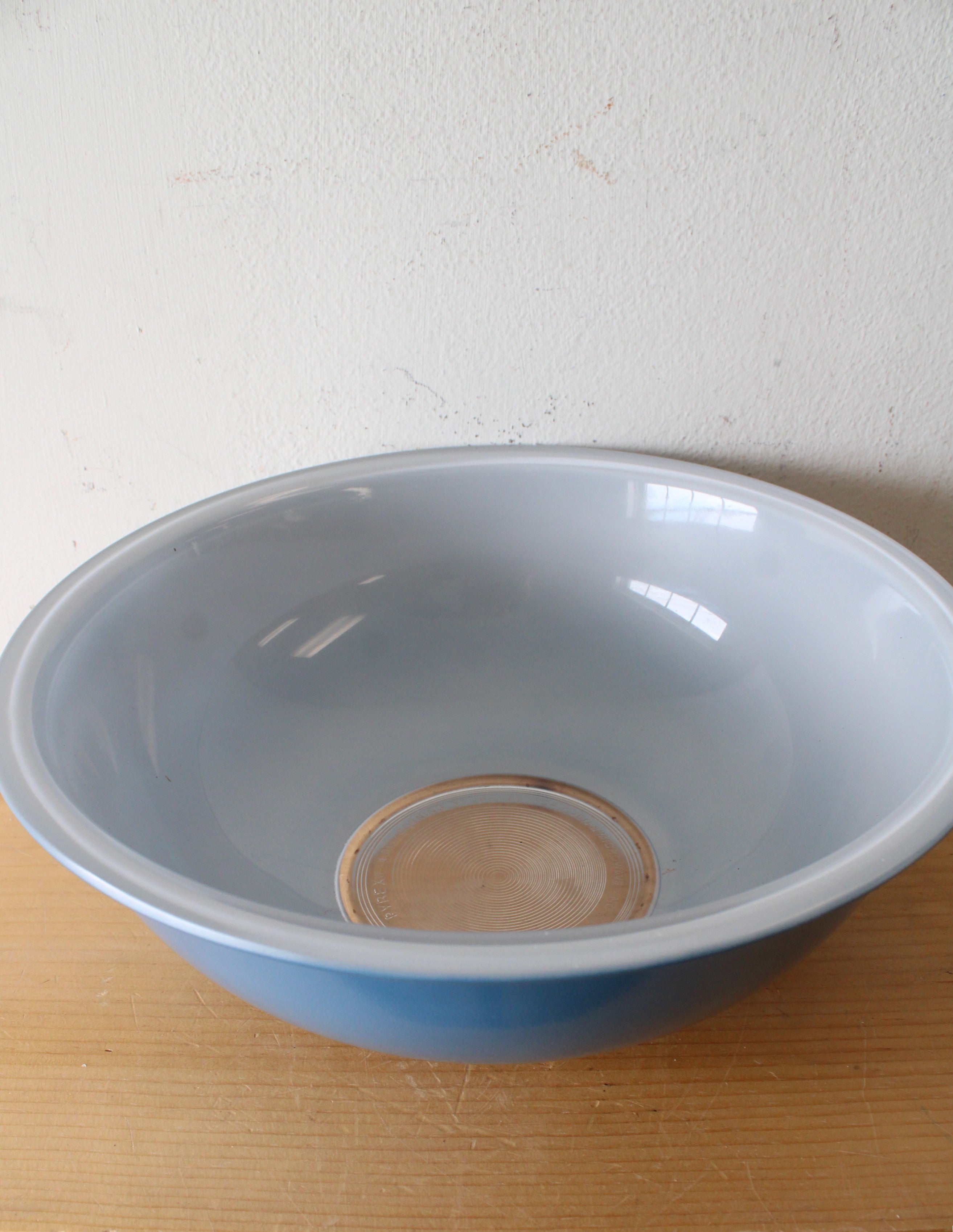 Pyrex 326 4L Blue Large Nesting Bowl