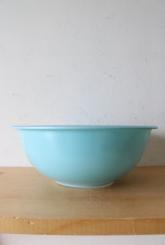 Pyrex 325 2.5L Light Blue Medium Nesting Bowl