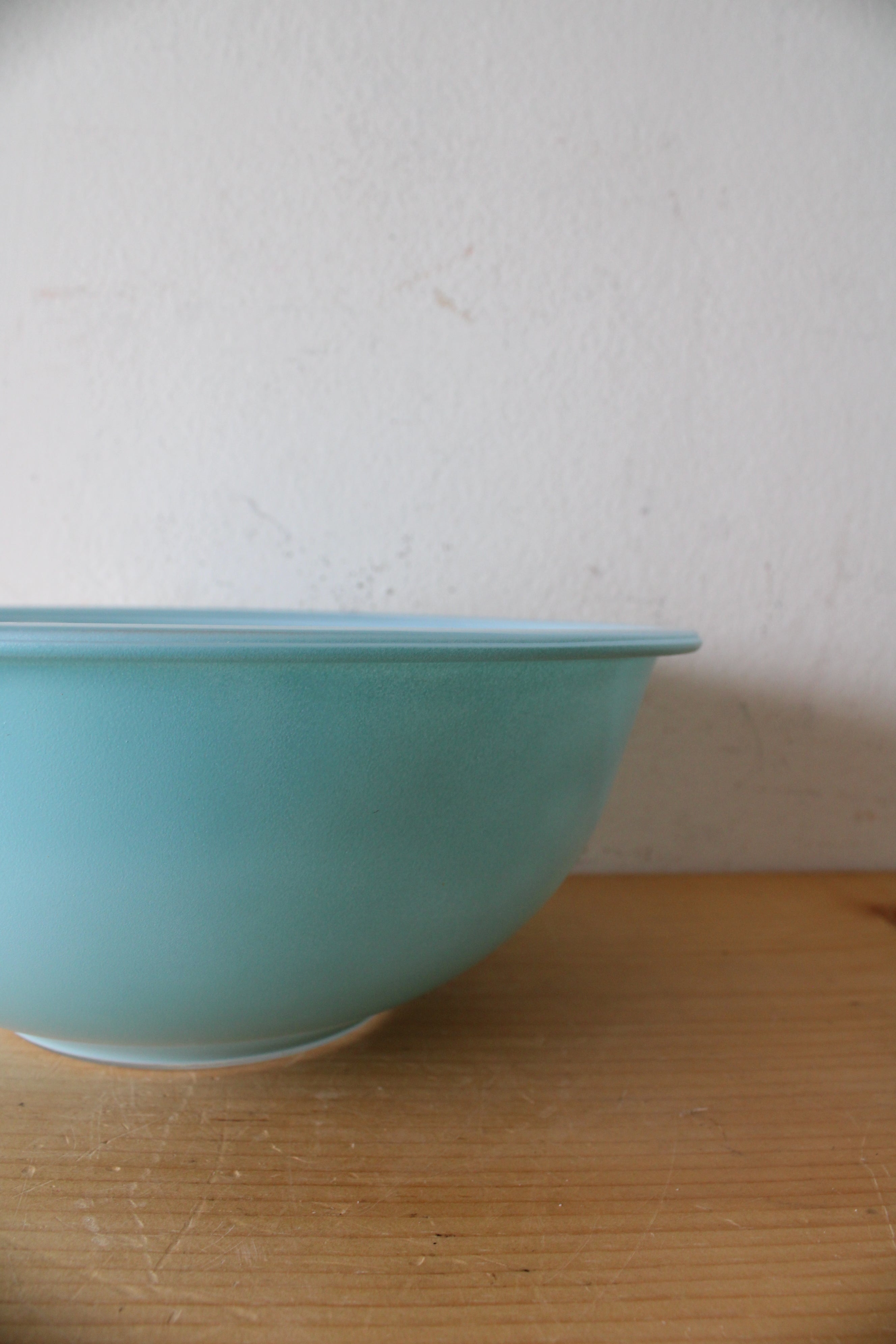 Pyrex 325 2.5L Light Blue Medium Nesting Bowl