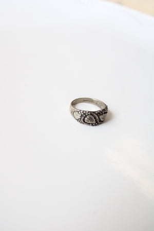 Vintage Engraved Leaf Sterling Silver Ring | Size 7.5