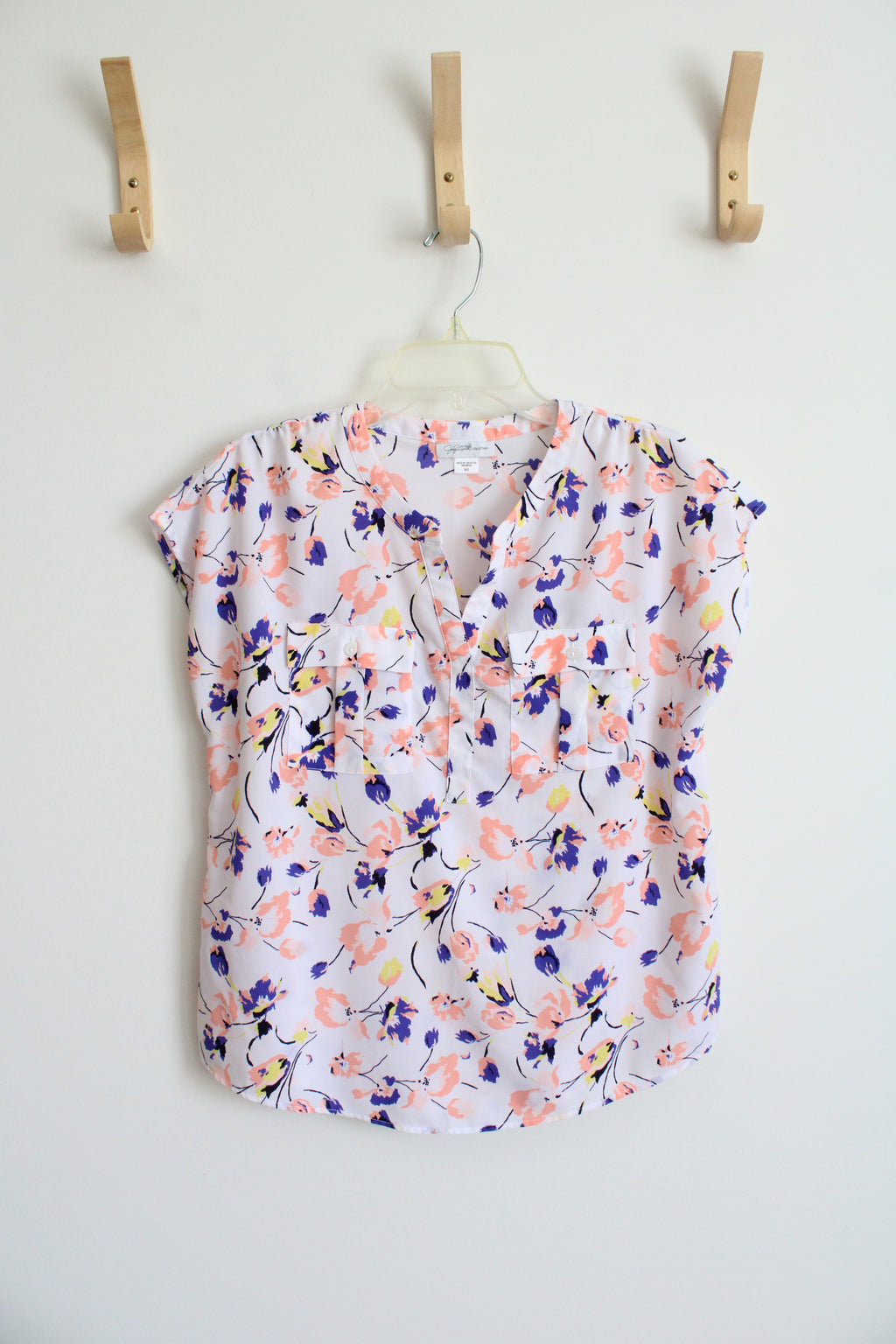 Jaclyn Smith's Collection White Floral Shirt | S