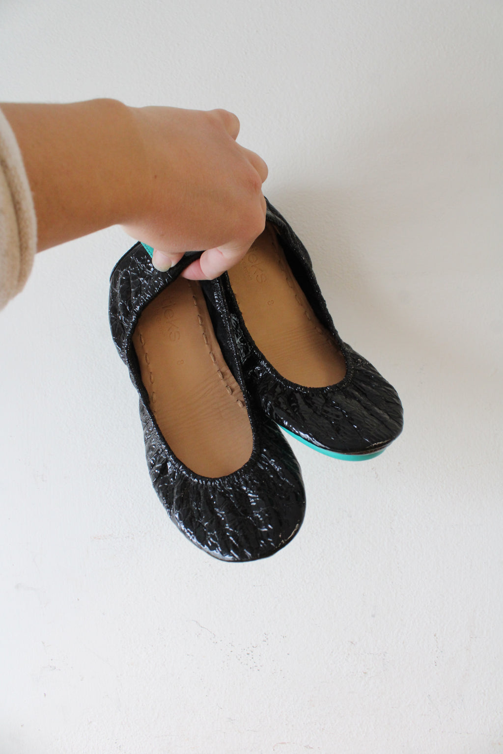 Tieks Black Crinkle Patent Leather Ballet Flats | Size 8