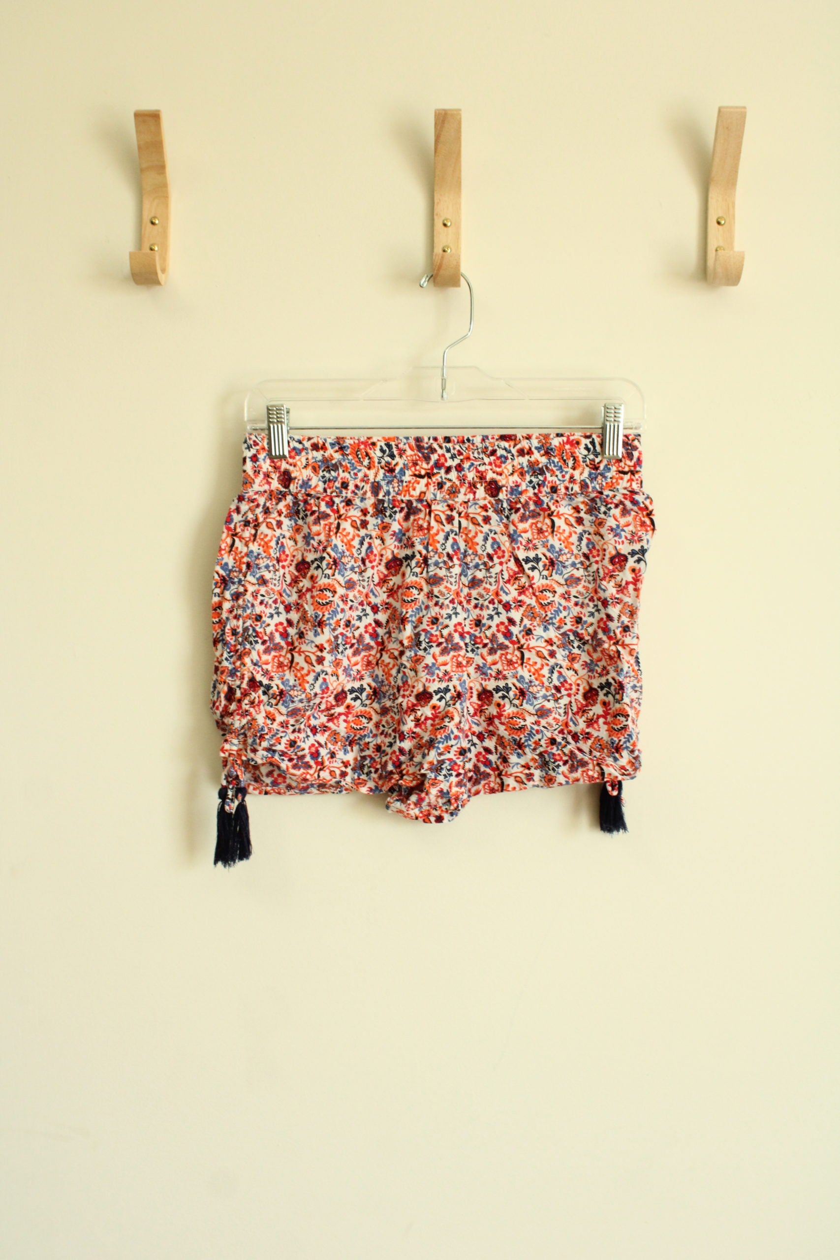 Star Twenty Floral Cinch Shorts | Size M