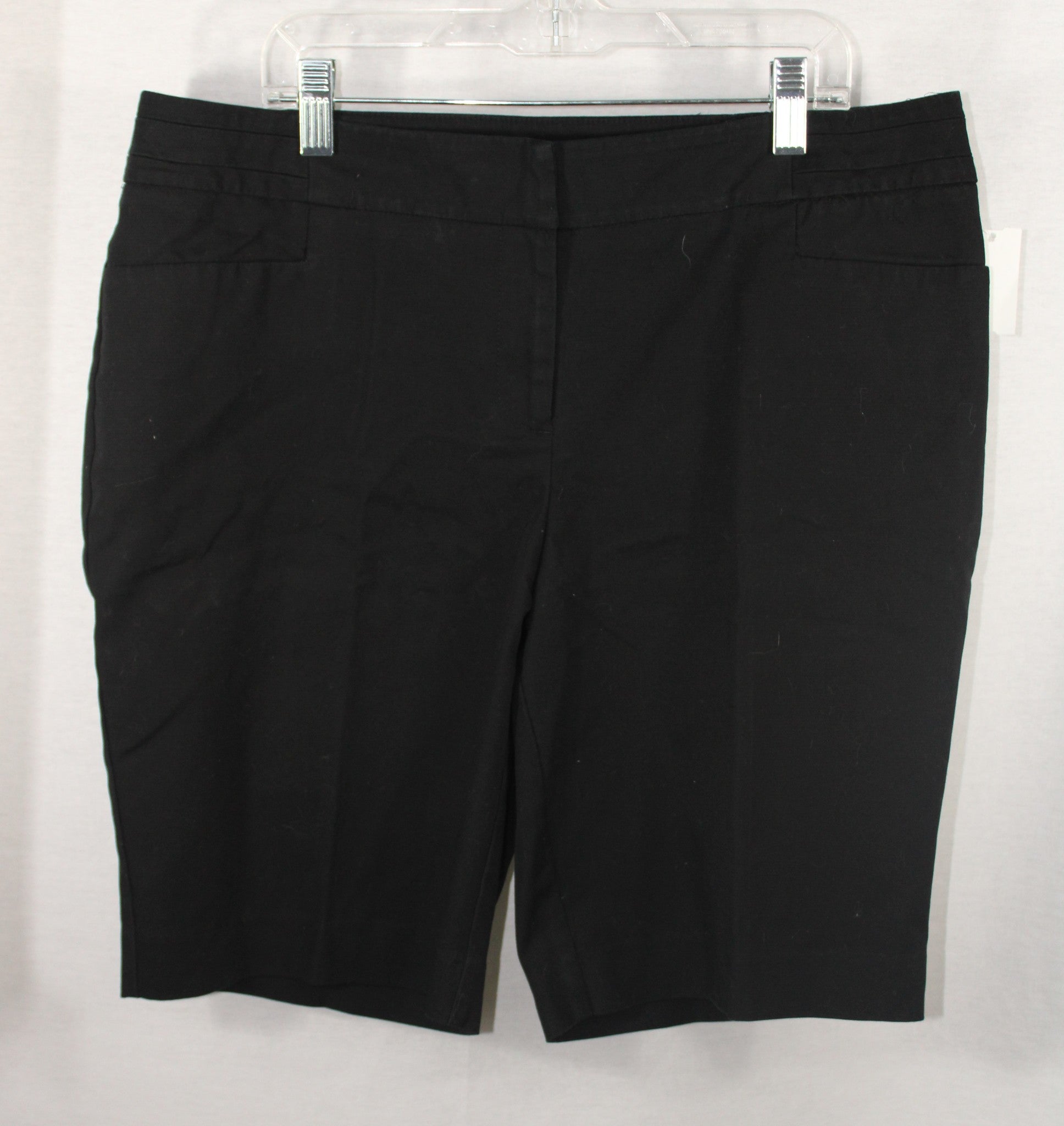 APT. 9 Black Shorts | Size 12