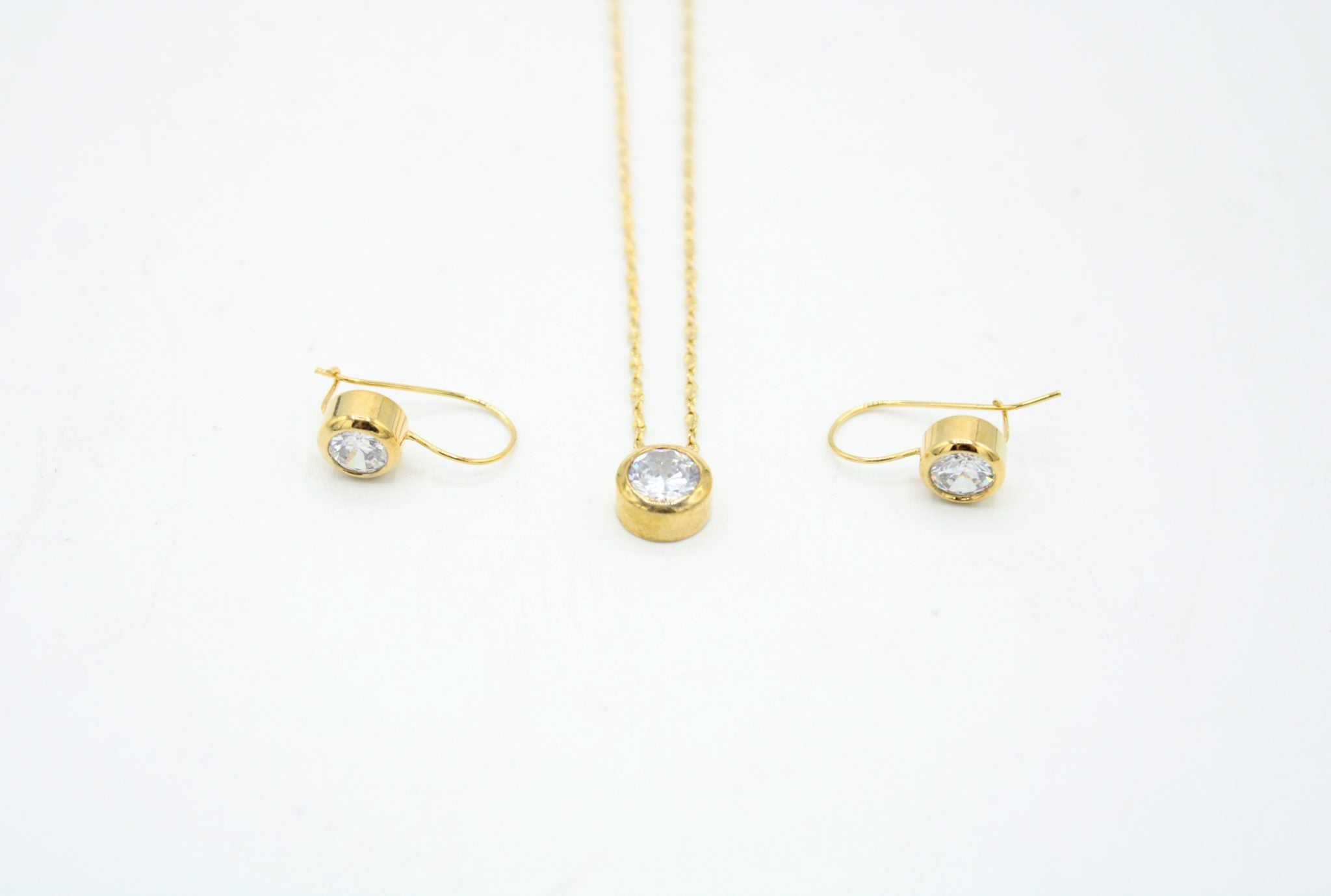 AVON Necklace & Earring Set