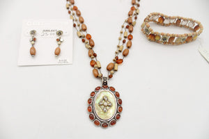NEW Liz Claiborne Wooden Bead Jewelry Set