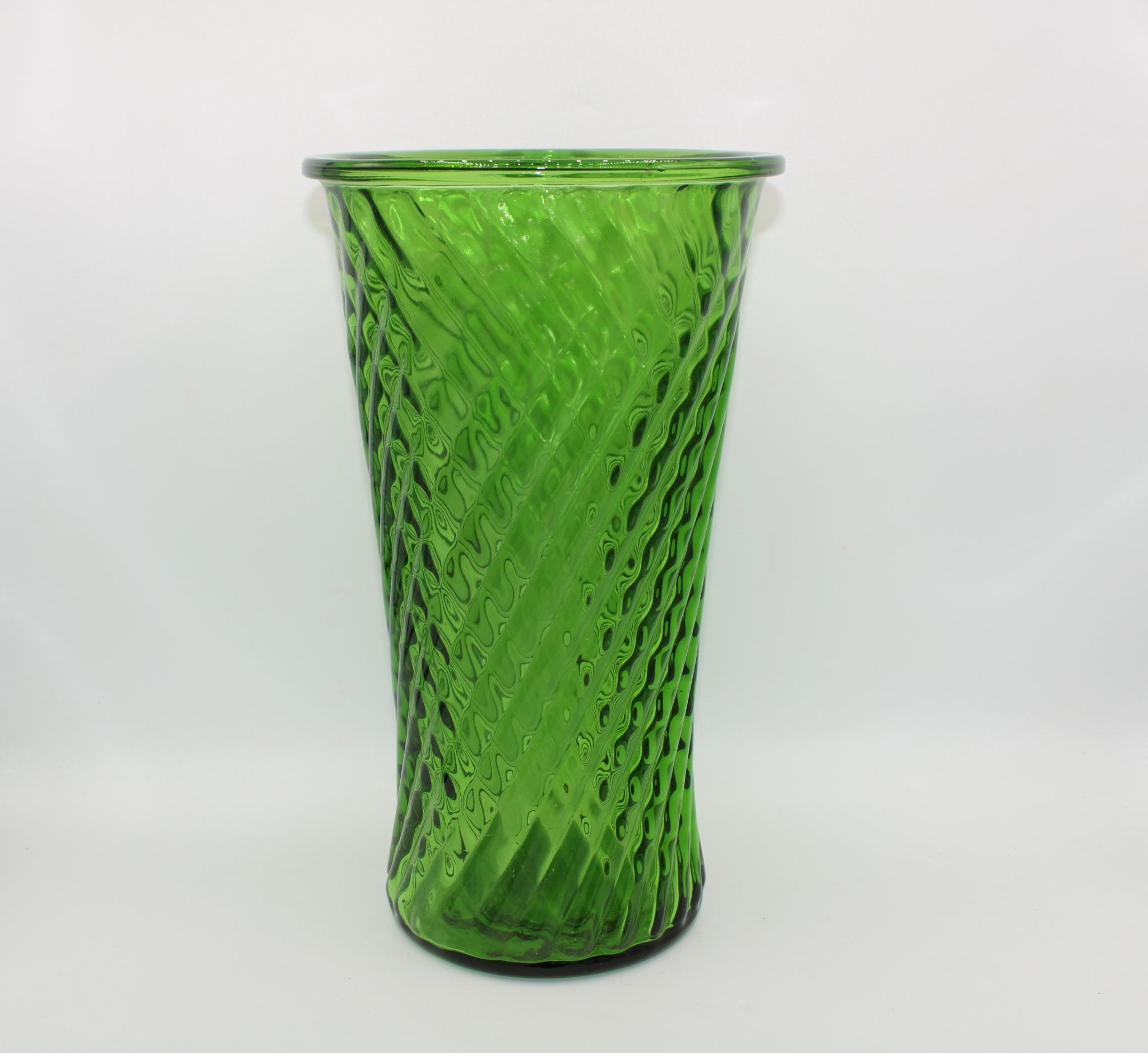 Green Engraved Patterned Vase