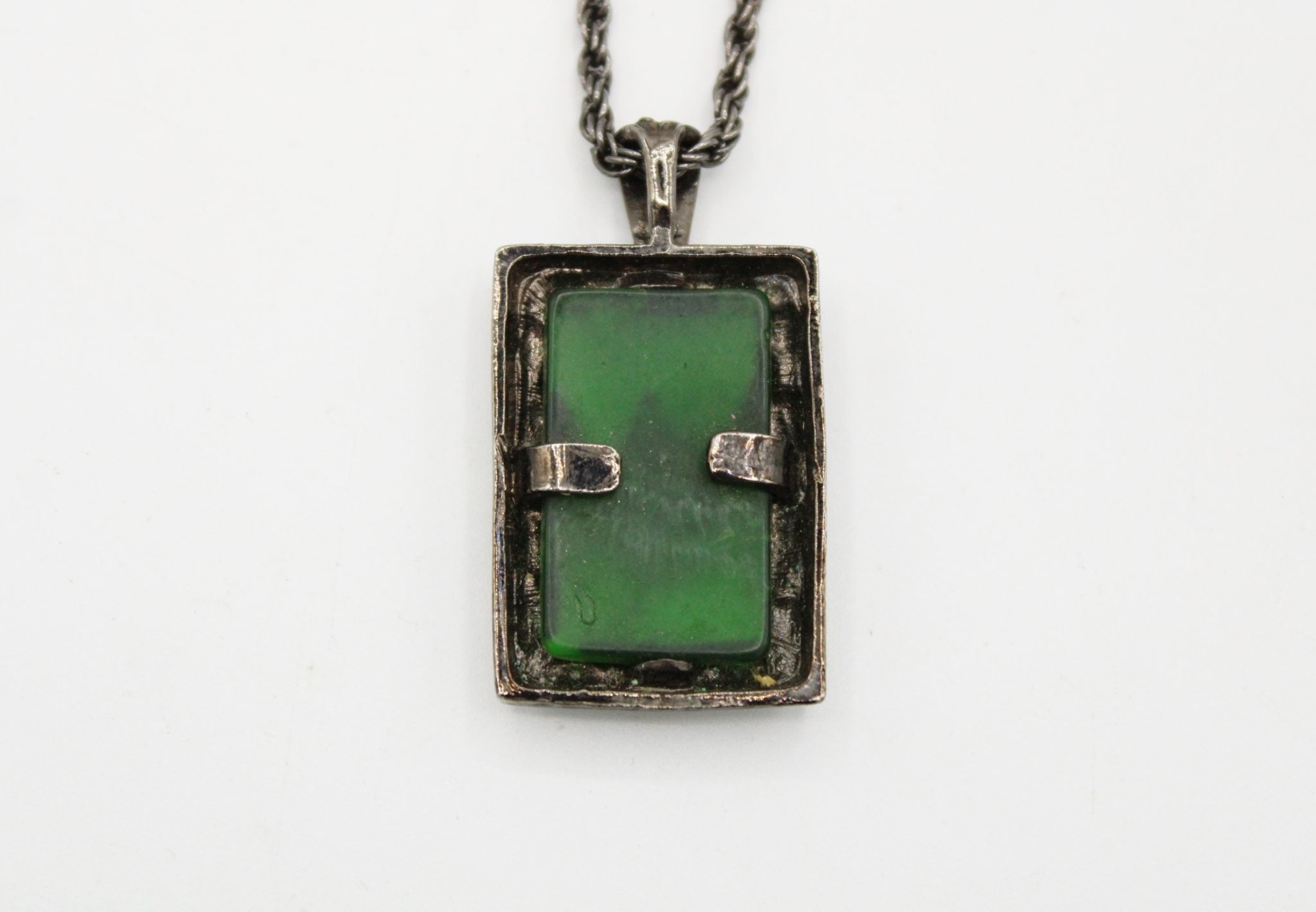 Black Metal Green Pendant Necklace