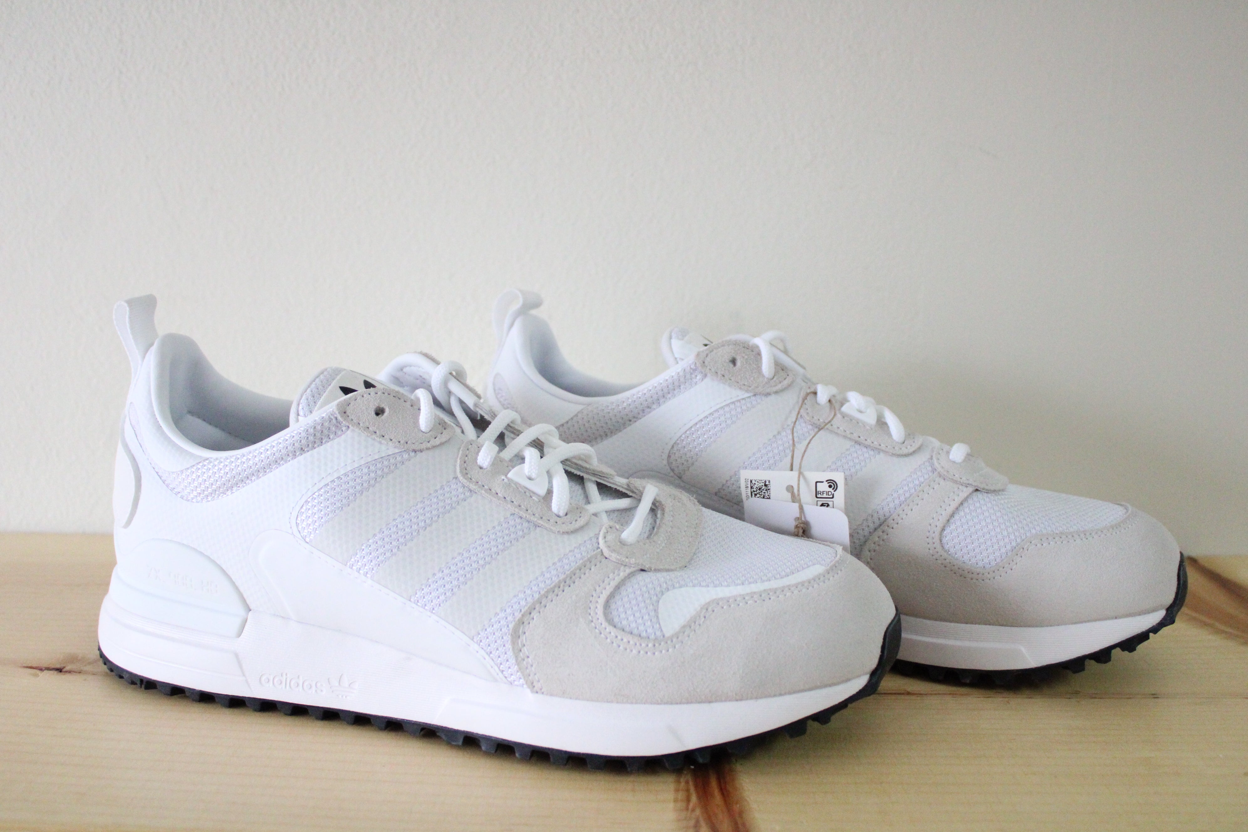 NEW Adidas Originals ZX 700 | 9 1/2 Men\'s Jubilee White Sneakers Size – Thrift