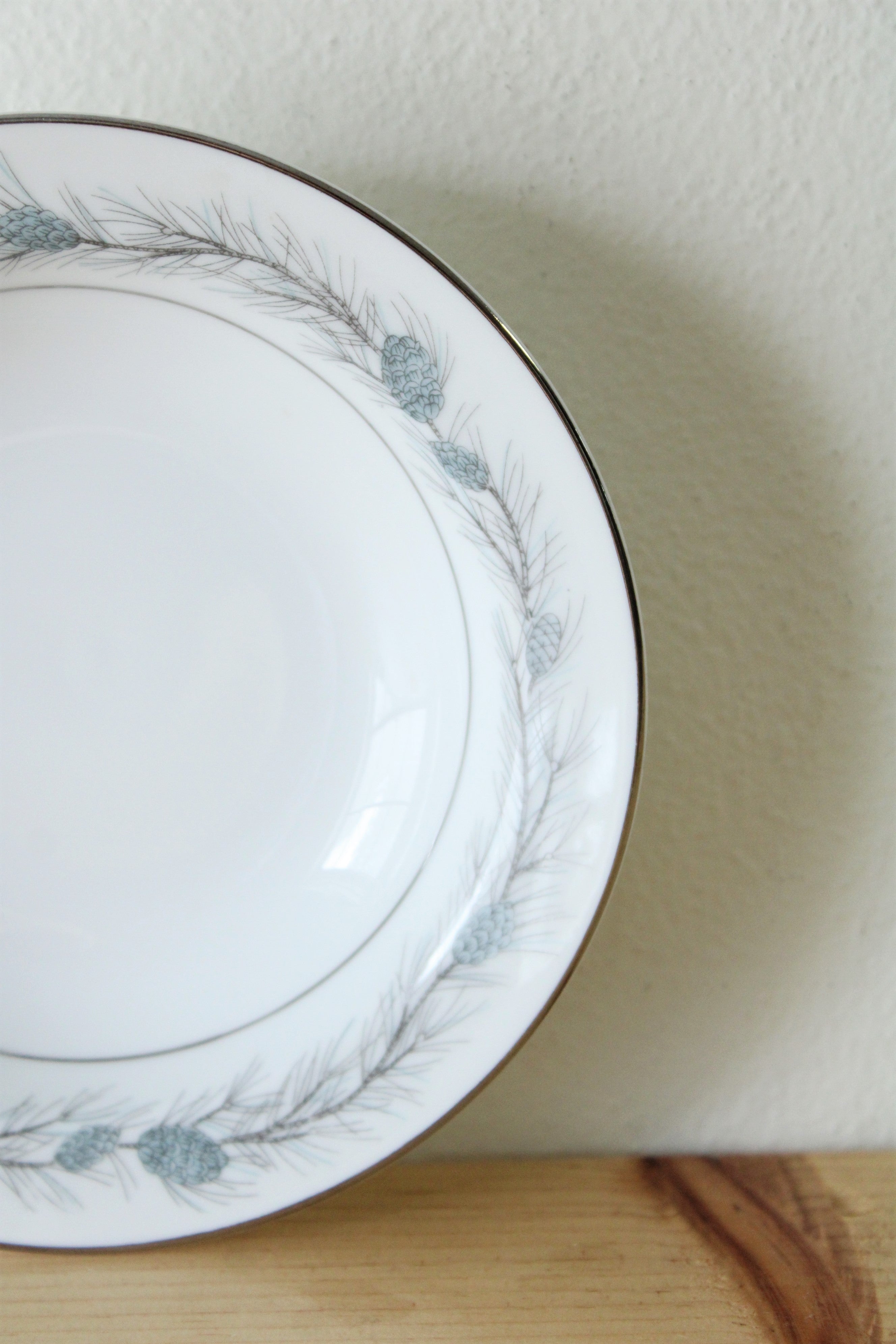 Style House Fine China Duchess Made In Japan Winter Dessert Bowl