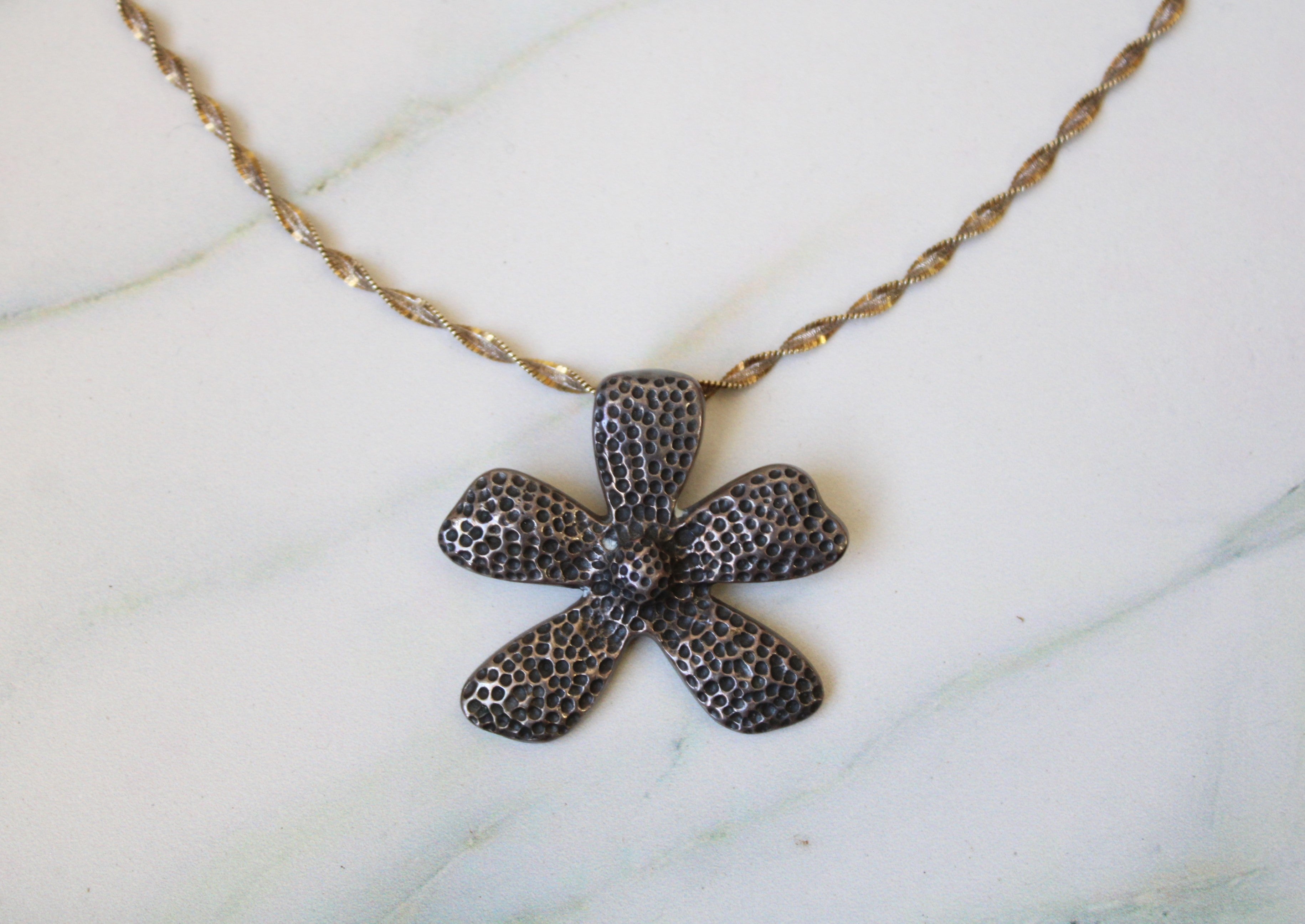 Sterling Silver Thailand Flower Pendant & Twist Chain Necklace